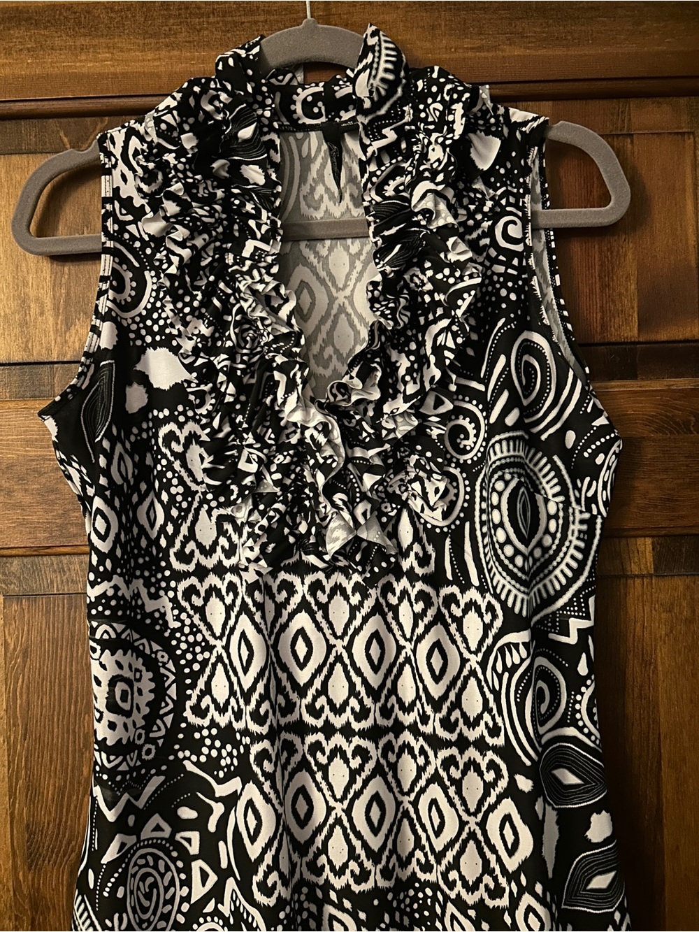 Essentials by Milano Black & White Ruffled V-Neck Sleeveless Camisole